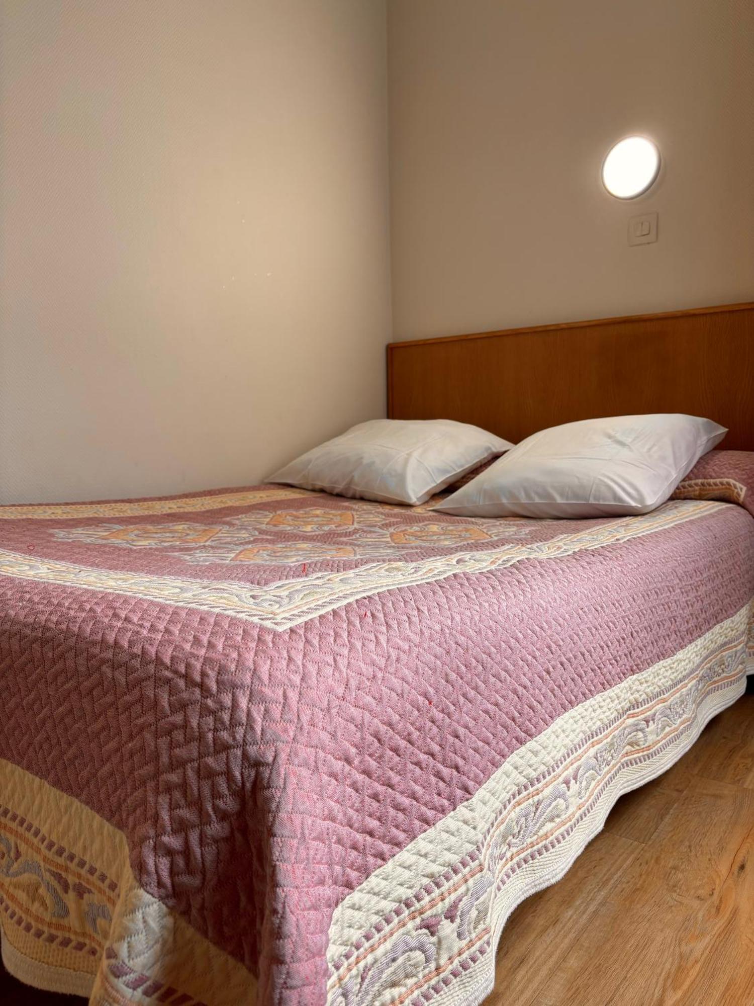 פריז Hotel Des Fontaines מראה חיצוני תמונה