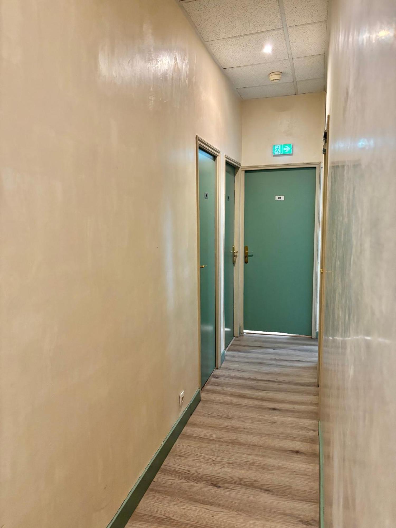 פריז Hotel Des Fontaines מראה חיצוני תמונה